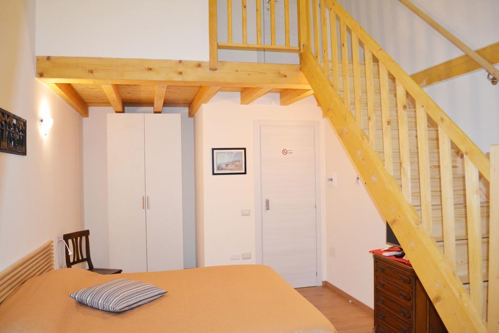 La Cattedrale Bed & Breakfast Napoli Ruang foto
