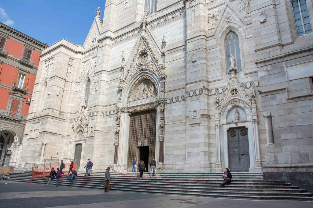 La Cattedrale Bed & Breakfast Napoli Bagian luar foto