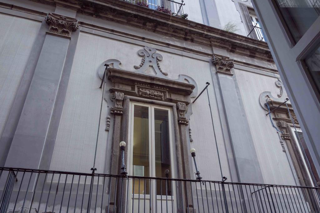 La Cattedrale Bed & Breakfast Napoli Bagian luar foto