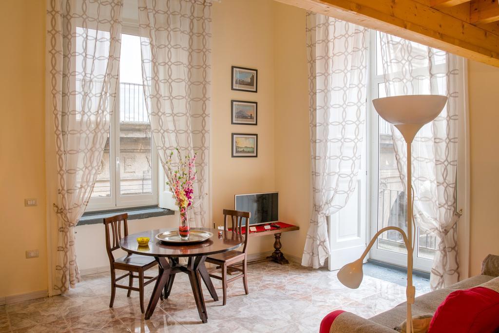La Cattedrale Bed & Breakfast Napoli Bagian luar foto